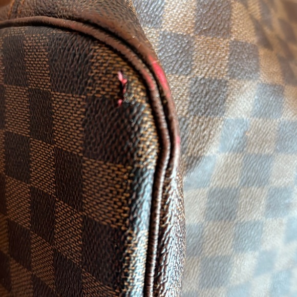 Authentic LV Neverfull Damier MM Cherry Used - Picture 6 of 13